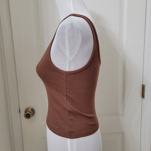 Hollister Size S Brown Ribbed 'Torn' V Neck Tank Top, Excellent Used Condition - Picture 3 of 11